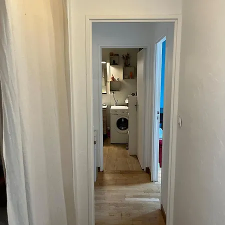 Mobility Lease 70 M2 For 4 Parking Belleville