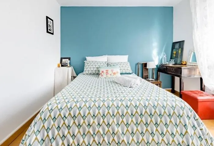 Mobility Lease 70 M2 For 4 Parking Belleville Parijs