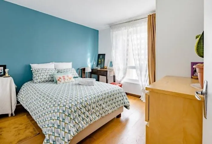 Mobility Lease 70 M2 For 4 Parking Belleville *