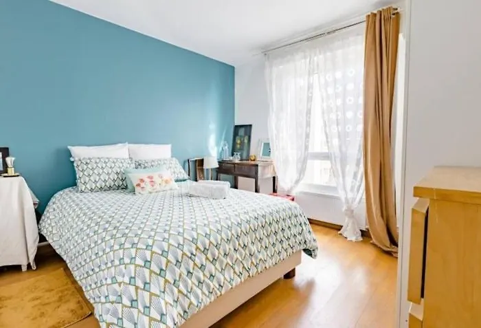 Mobility Lease 70 M2 For 4 Parking Belleville